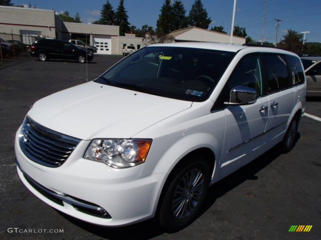 Bright White 2014 Chrysler Town & Country Touring-L Exterior Photo #85346315