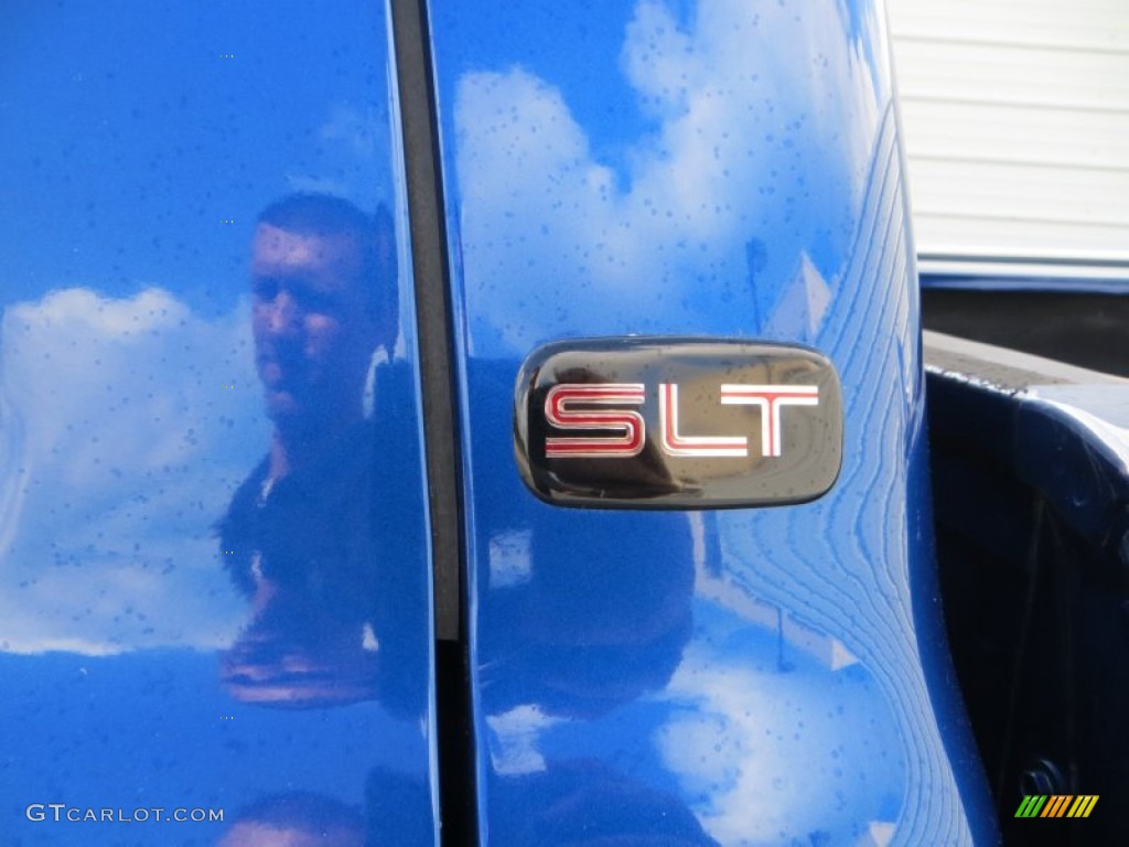 2004 Sierra 2500HD SLT Crew Cab - Marine Blue Metallic / Dark Pewter photo #21