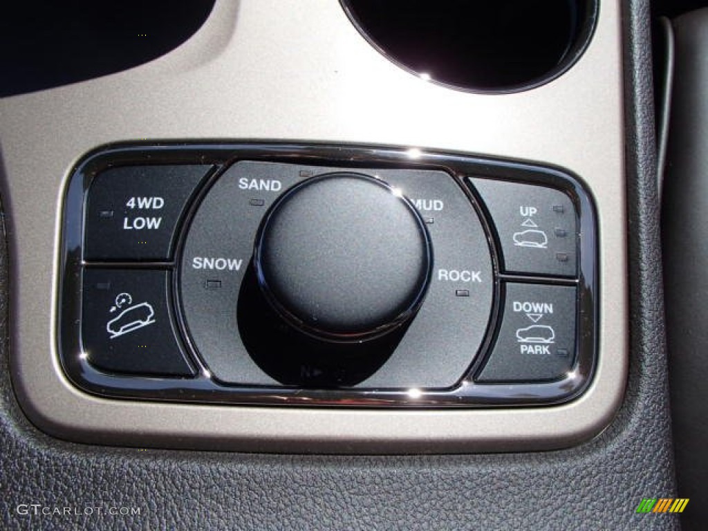 2014 Jeep Grand Cherokee Summit 4x4 Controls Photo #85347062