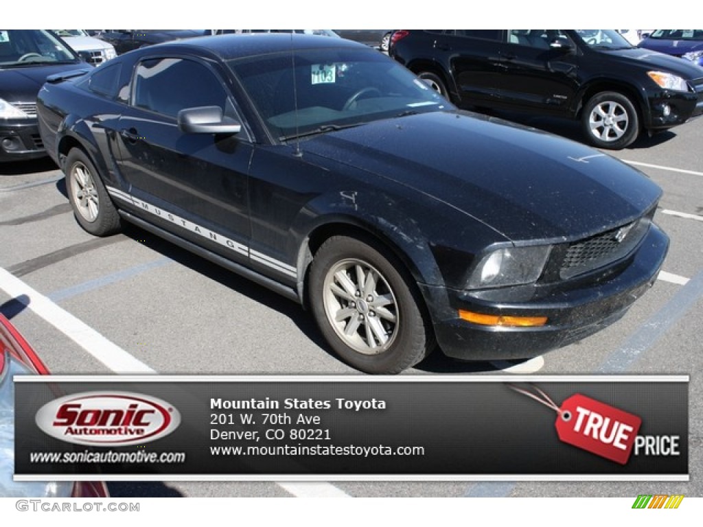 2007 Mustang V6 Deluxe Coupe - Black / Dark Charcoal photo #1