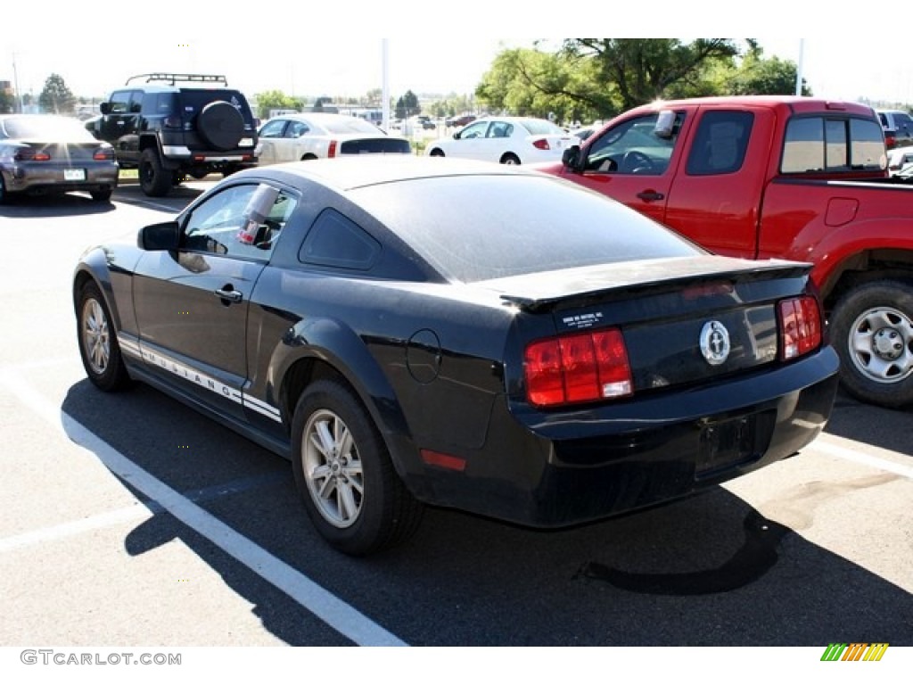 2007 Mustang V6 Deluxe Coupe - Black / Dark Charcoal photo #3