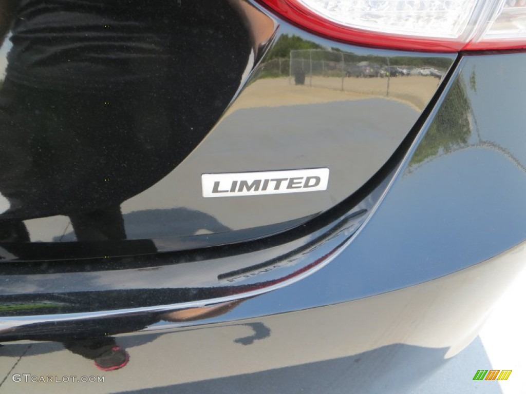 2013 Elantra Limited - Black / Black photo #7