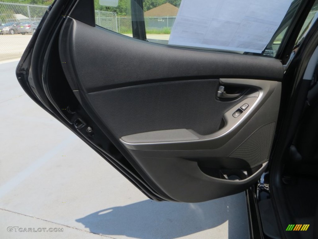 2013 Elantra Limited - Black / Black photo #18