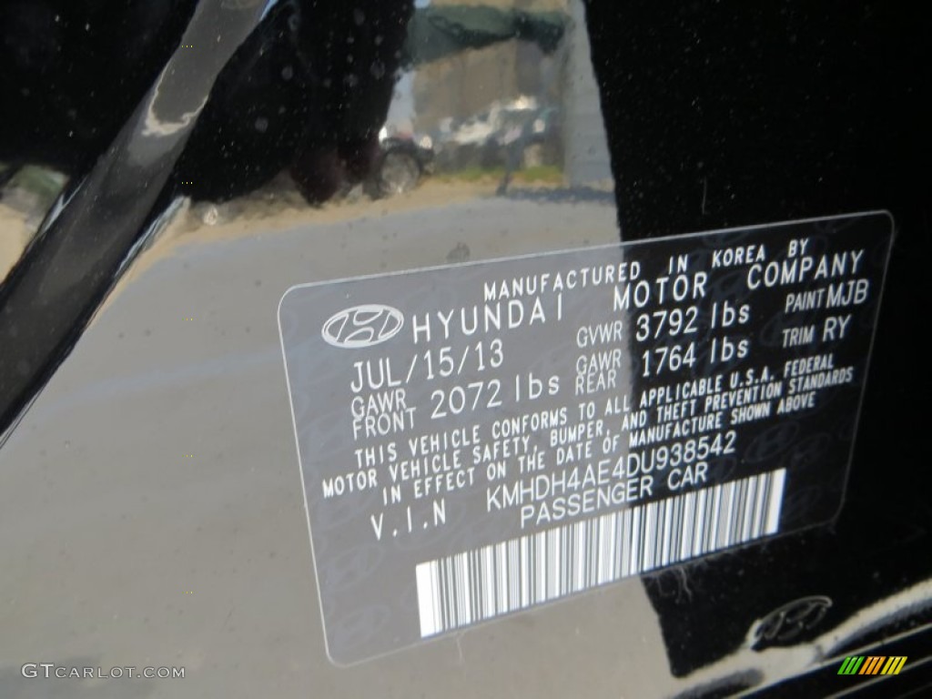 2013 Elantra Limited - Black / Black photo #30