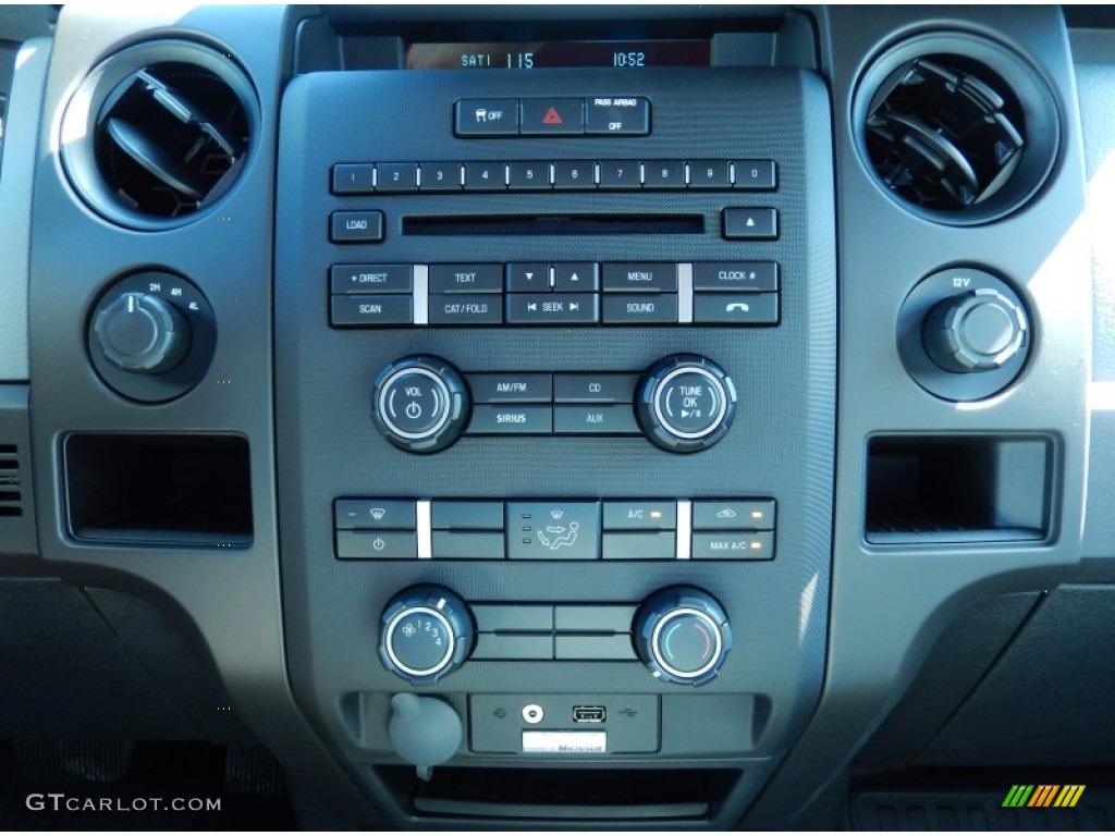 2013 Ford F150 STX Regular Cab 4x4 Controls Photos