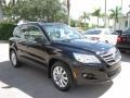 Deep Black Metallic - Tiguan SE Photo No. 7