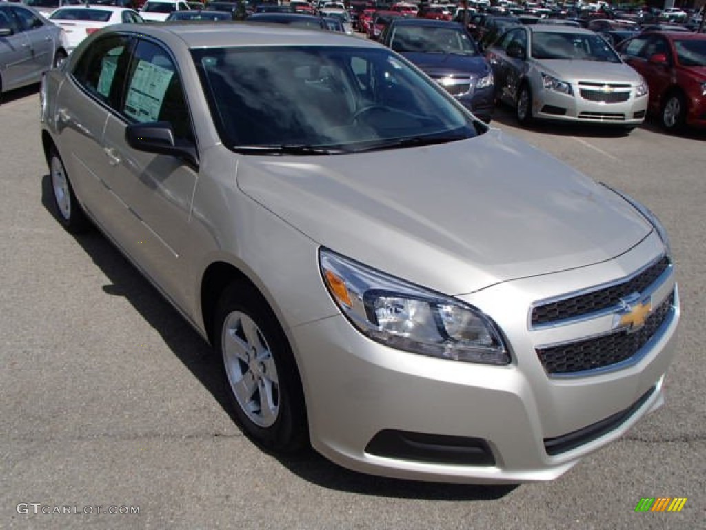 2013 Malibu LS - Champagne Silver Metallic / Jet Black/Titanium photo #2