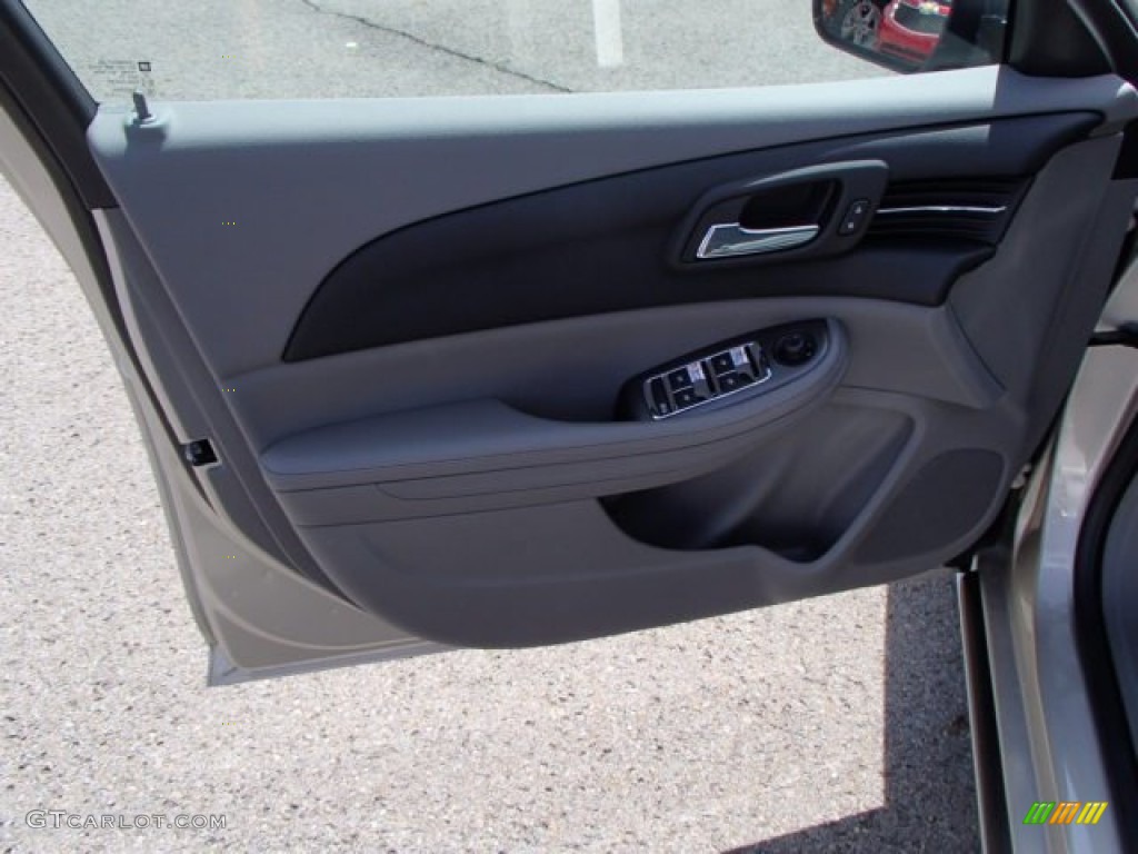 2013 Malibu LS - Champagne Silver Metallic / Jet Black/Titanium photo #11