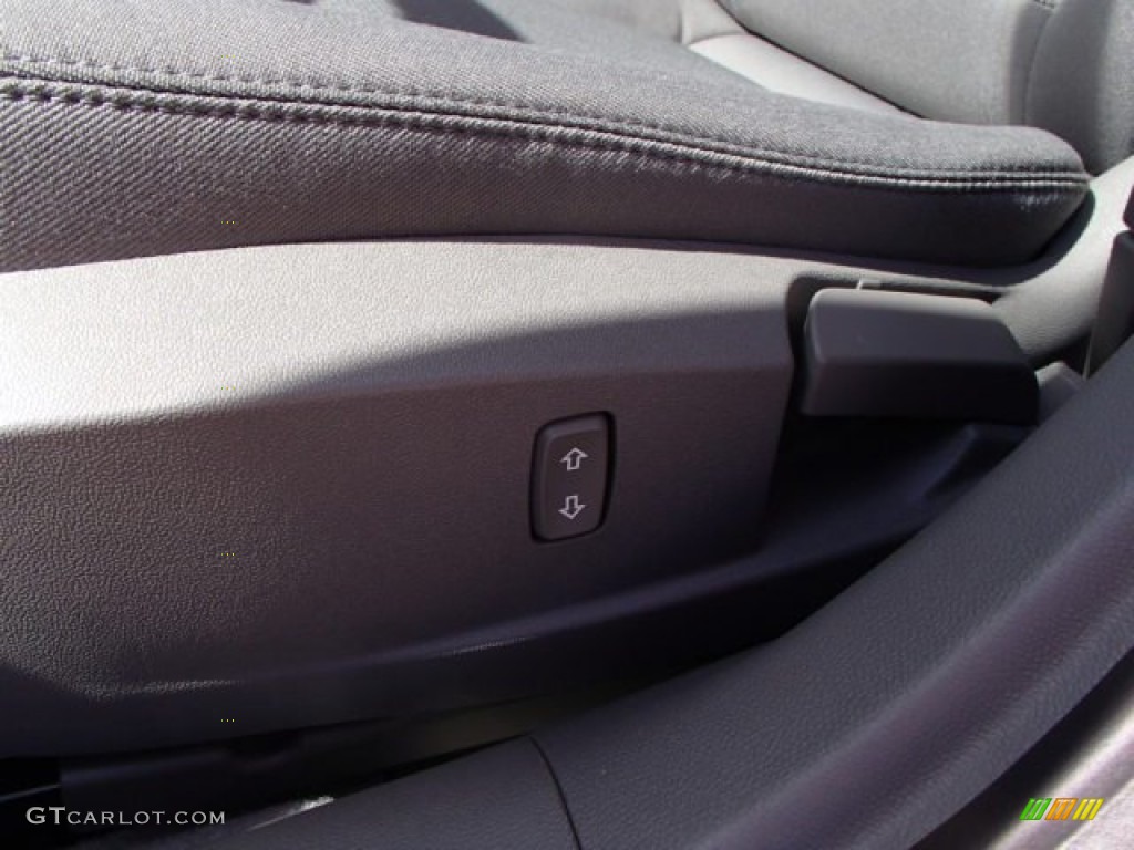 2013 Malibu LS - Champagne Silver Metallic / Jet Black/Titanium photo #15