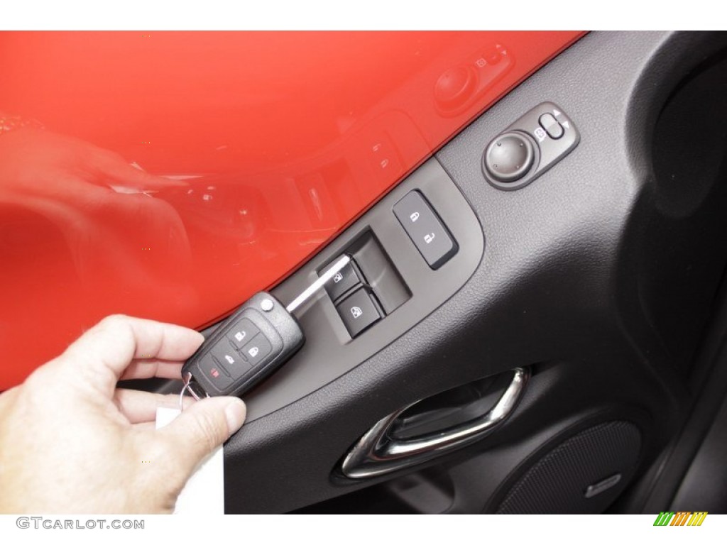 2014 Chevrolet Camaro SS/RS Coupe Controls Photo #85362001