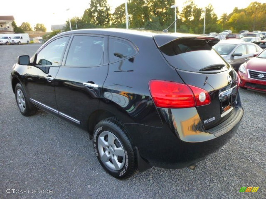 2011 Rogue S AWD - Wicked Black / Black photo #9