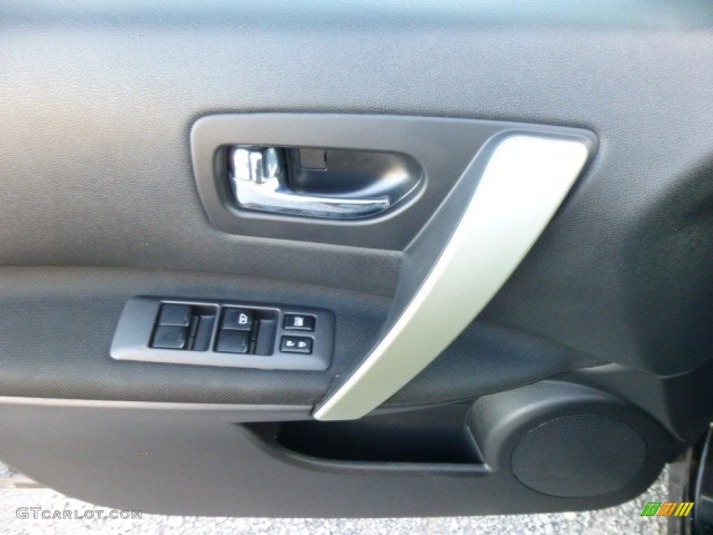 2011 Rogue S AWD - Wicked Black / Black photo #17