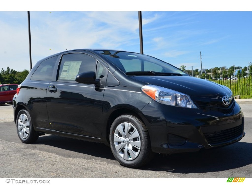 2014 Toyota Yaris L 3 Door Exterior Photos