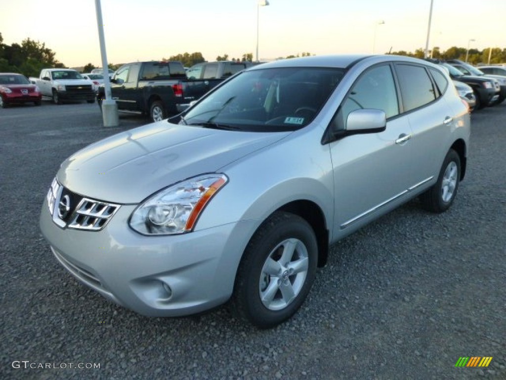 2013 Rogue S AWD - Brilliant Silver / Black photo #3