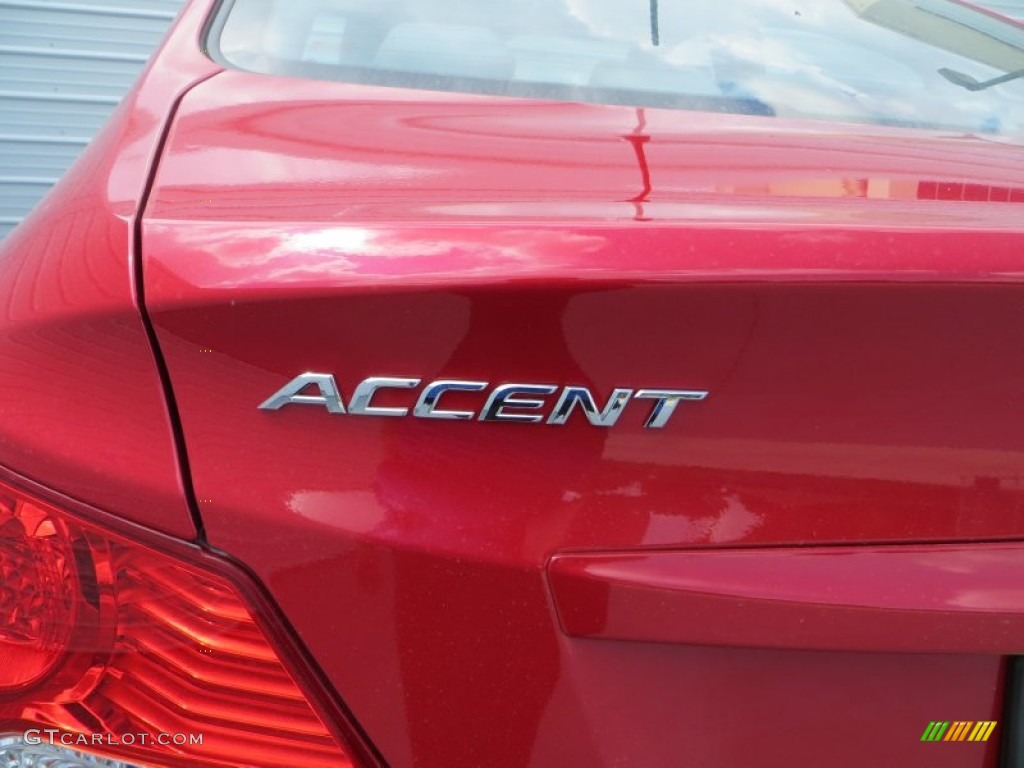2013 Accent GLS 4 Door - Boston Red / Gray photo #6