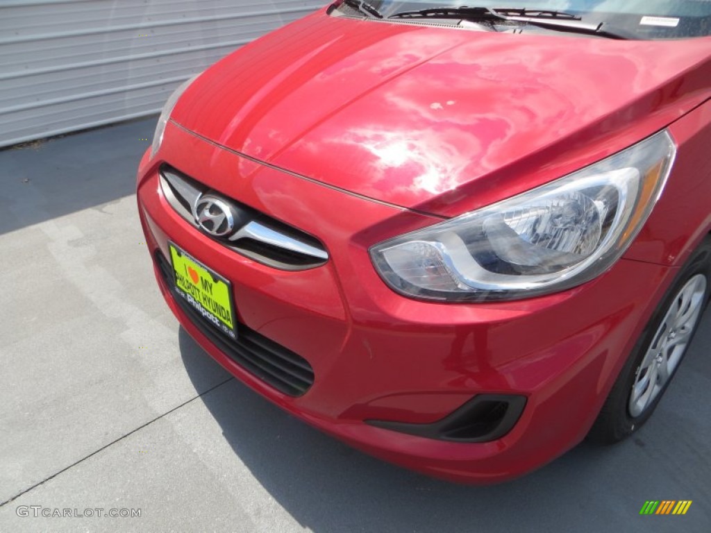 2013 Accent GLS 4 Door - Boston Red / Gray photo #11
