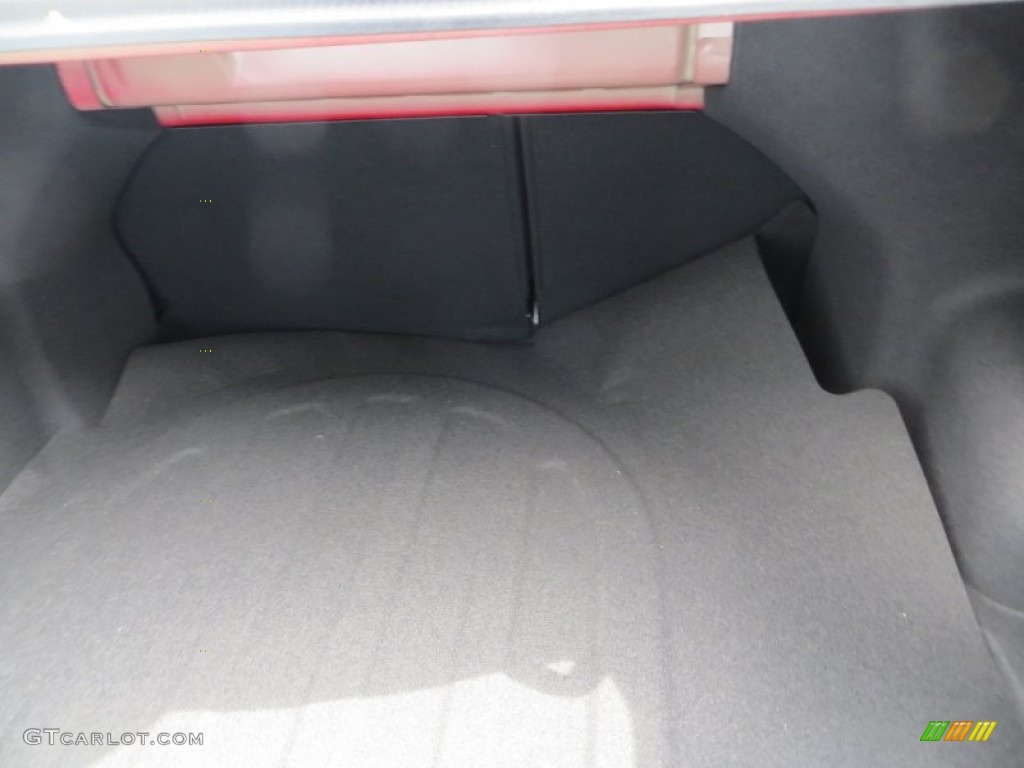 2013 Accent GLS 4 Door - Boston Red / Gray photo #14