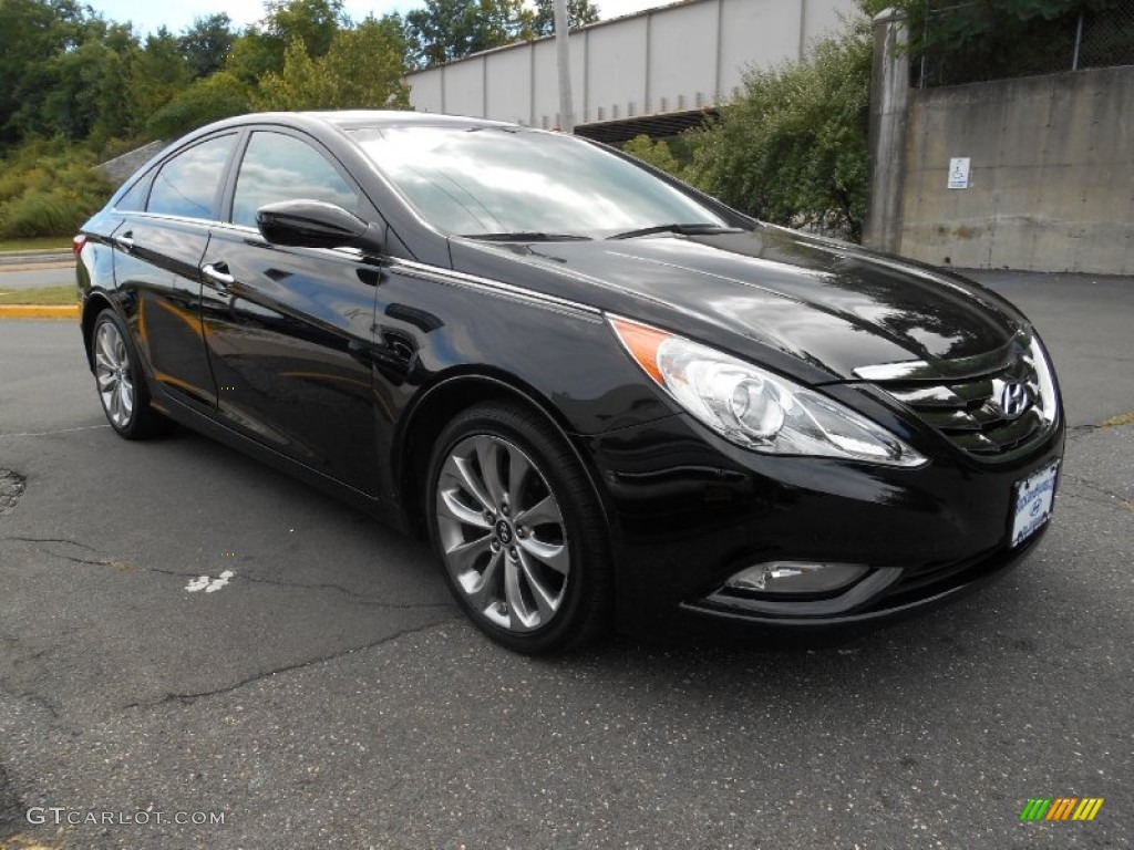 2011 Sonata SE - Black Plum Pearl / Gray photo #3