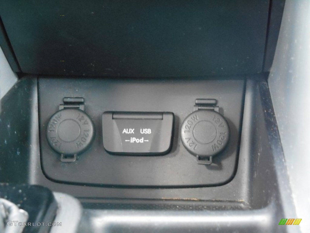 2011 Sonata SE - Black Plum Pearl / Gray photo #17