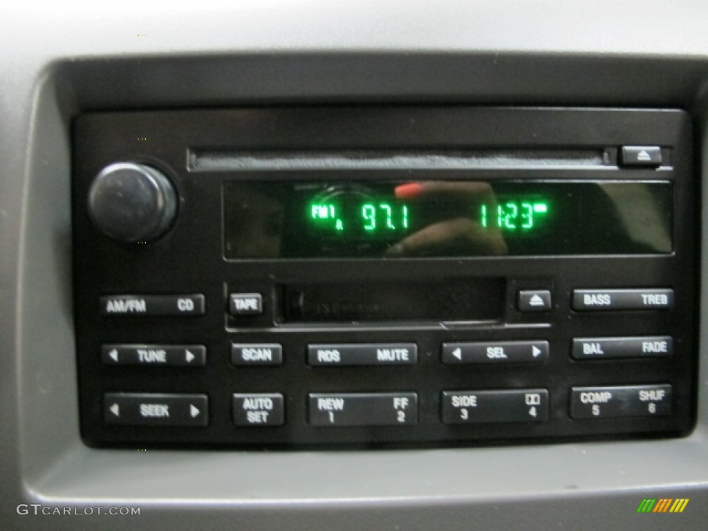 2005 Expedition XLT 4x4 - Dark Shadow Grey Metallic / Medium Flint Grey photo #31