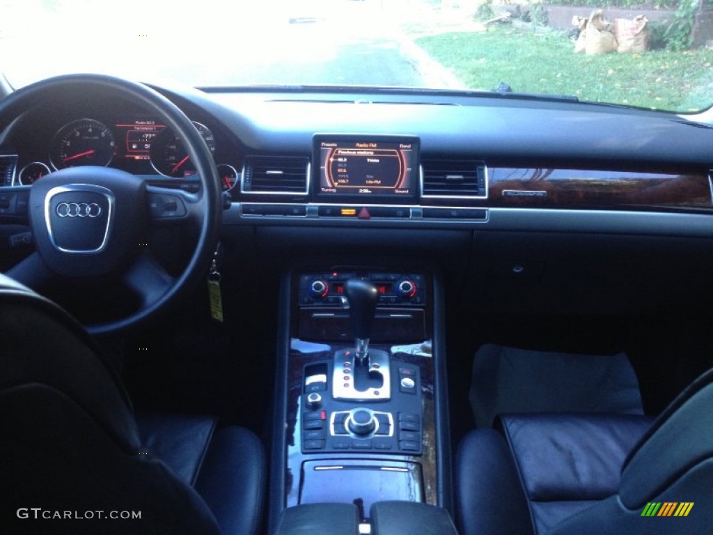 2007 A8 L 4.2 quattro - Light Silver Metallic / Black photo #52