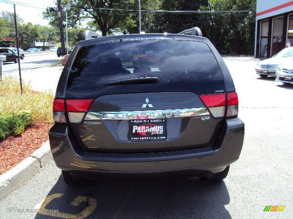 2011 Endeavor SE AWD - Carbon Pearl / Black photo #5