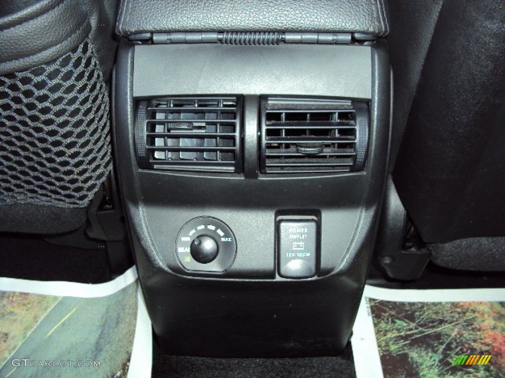 2011 Endeavor SE AWD - Carbon Pearl / Black photo #12
