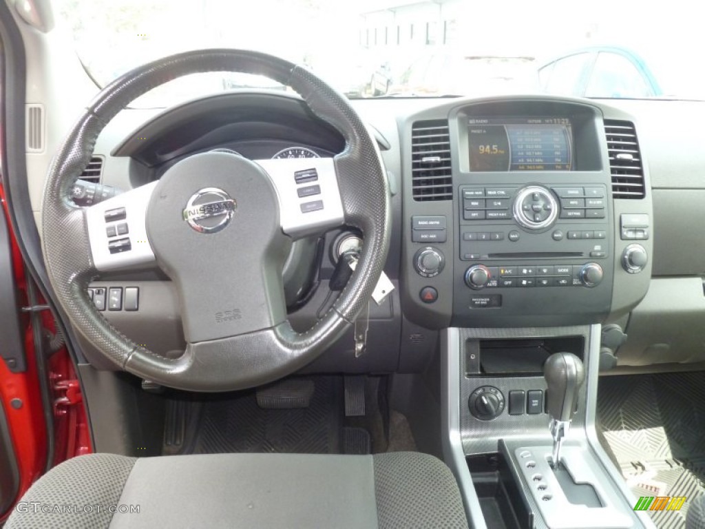 2011 Pathfinder SV 4x4 - Red Brick / Graphite photo #12