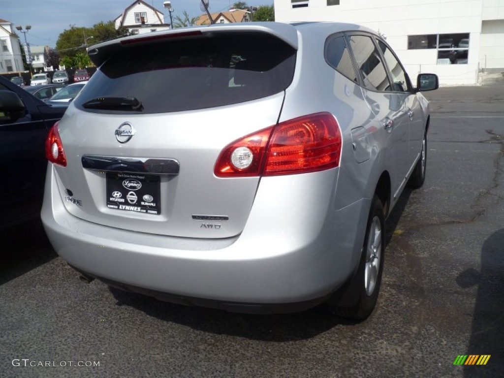 2013 Rogue S Special Edition AWD - Brilliant Silver / Black photo #4