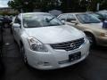 White Pearl 2009 Nissan Cube 1.8 S