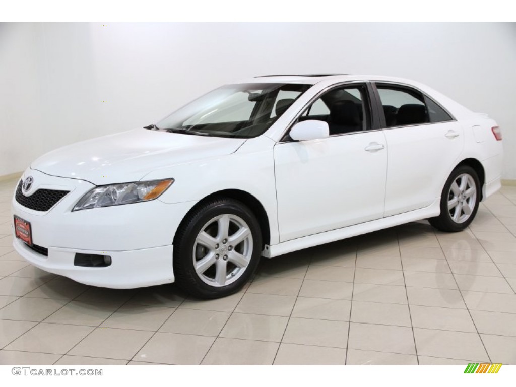 2008 Camry SE - Super White / Dark Charcoal photo #3