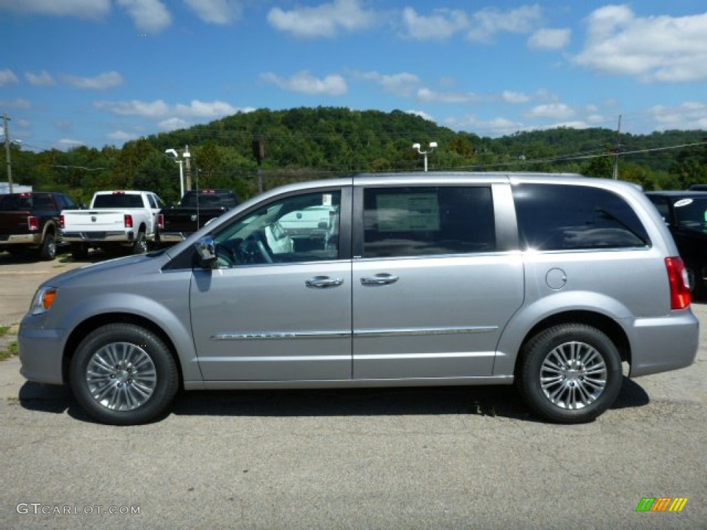 Billet Silver Metallic 2014 Chrysler Town & Country Touring-L Exterior Photo #85379953