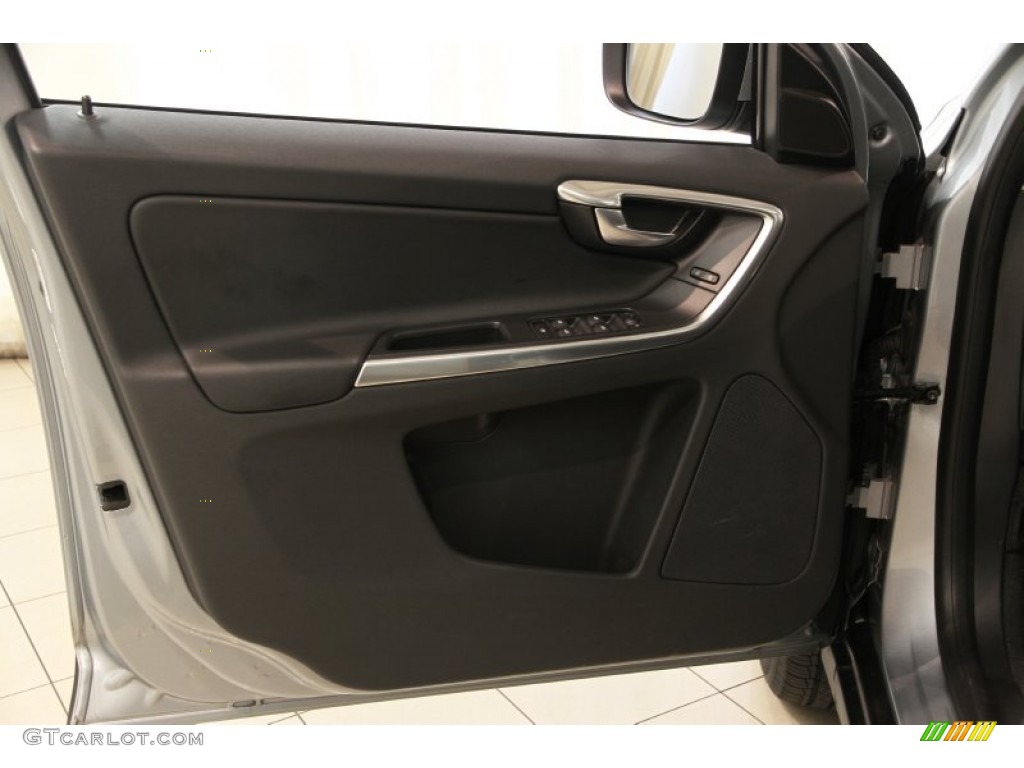 2013 Volvo XC60 3.2 AWD Door Panel Photos