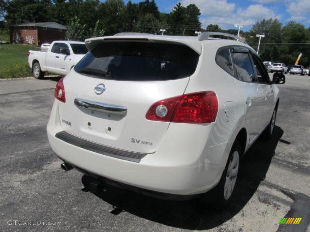 2011 Rogue SV AWD - Pearl White / Black photo #6