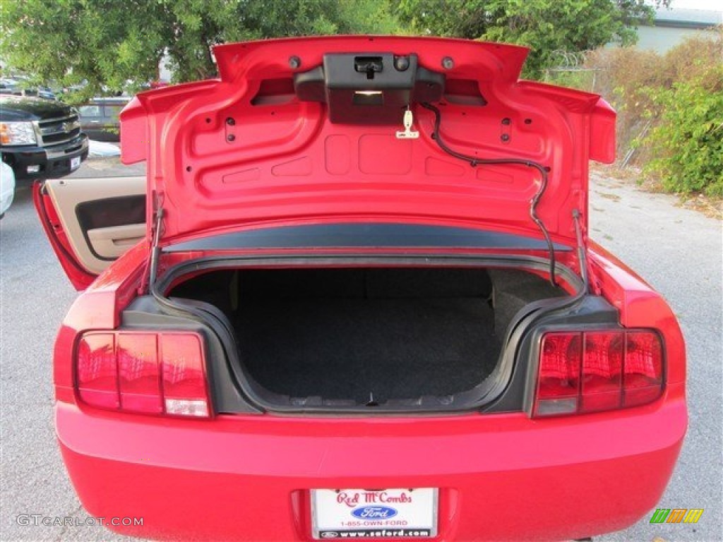 2007 Mustang V6 Deluxe Coupe - Torch Red / Dark Charcoal photo #10