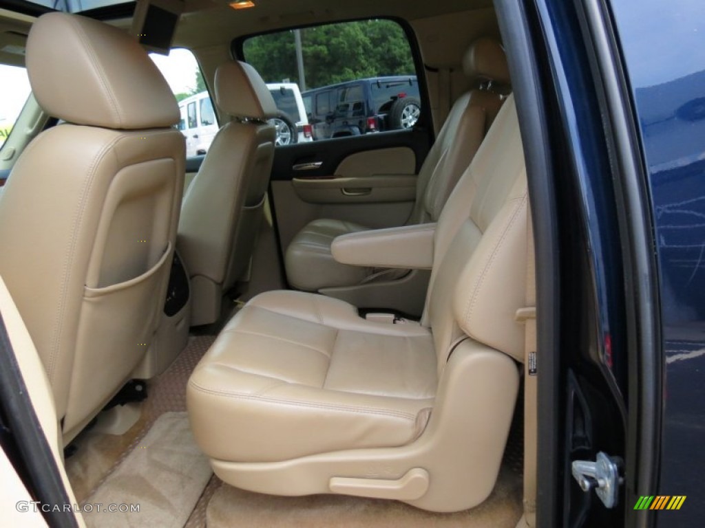 2007 Suburban 1500 LT - Dark Blue Metallic / Light Cashmere/Ebony photo #12
