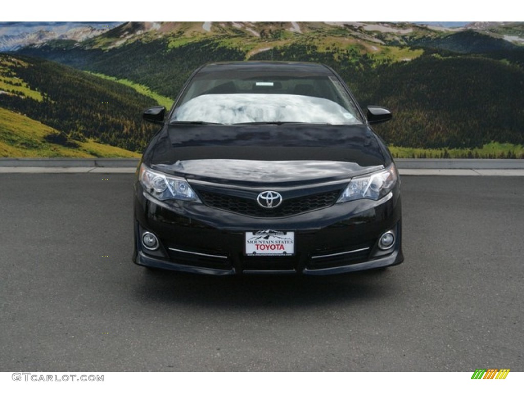 2014 Camry SE - Attitude Black Metallic / Black photo #2