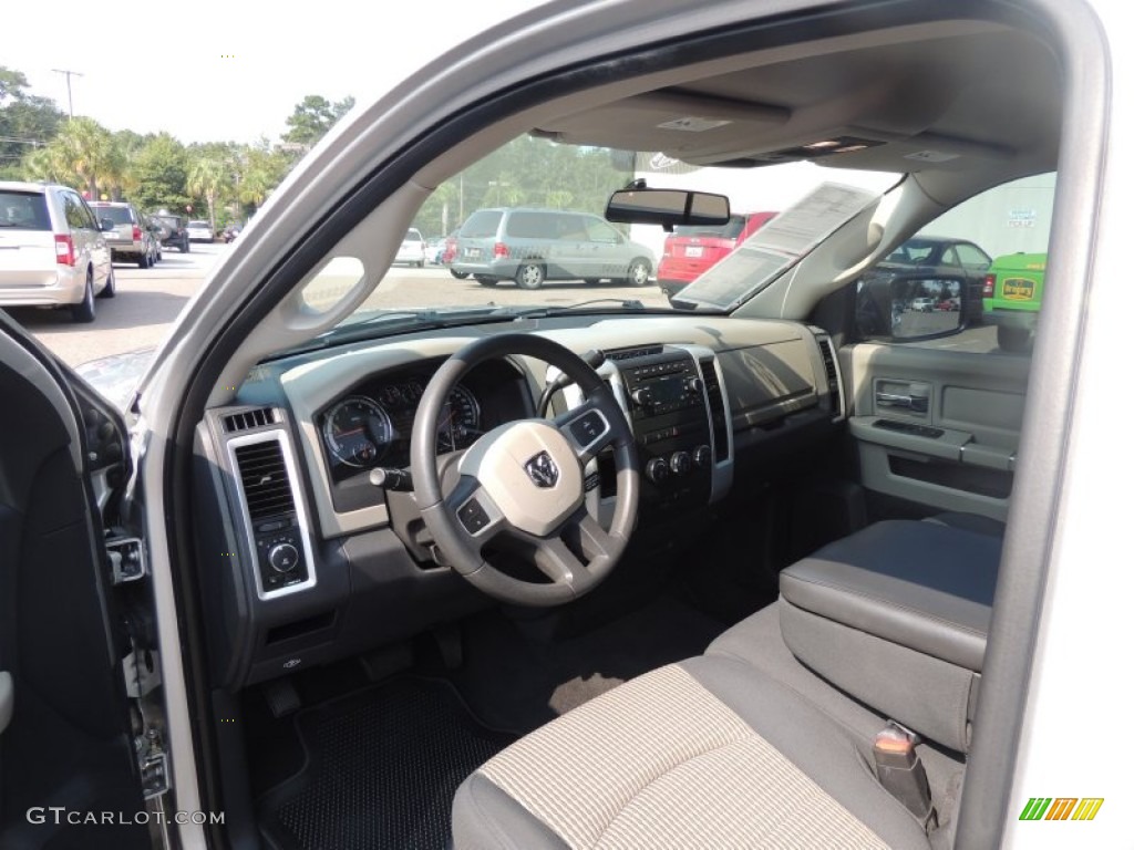 2009 Ram 1500 SLT Regular Cab - Bright Silver Metallic / Dark Slate/Medium Graystone photo #3