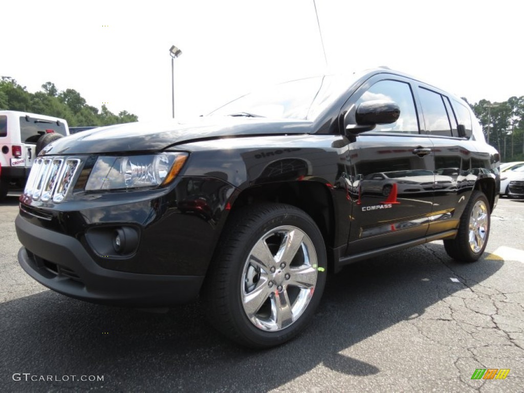 2014 Compass Latitude - Black / Dark Slate Gray photo #3