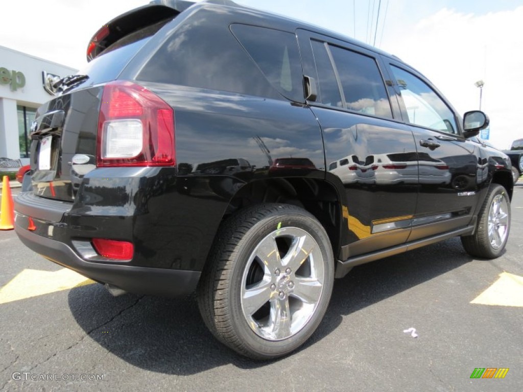 2014 Compass Latitude - Black / Dark Slate Gray photo #7