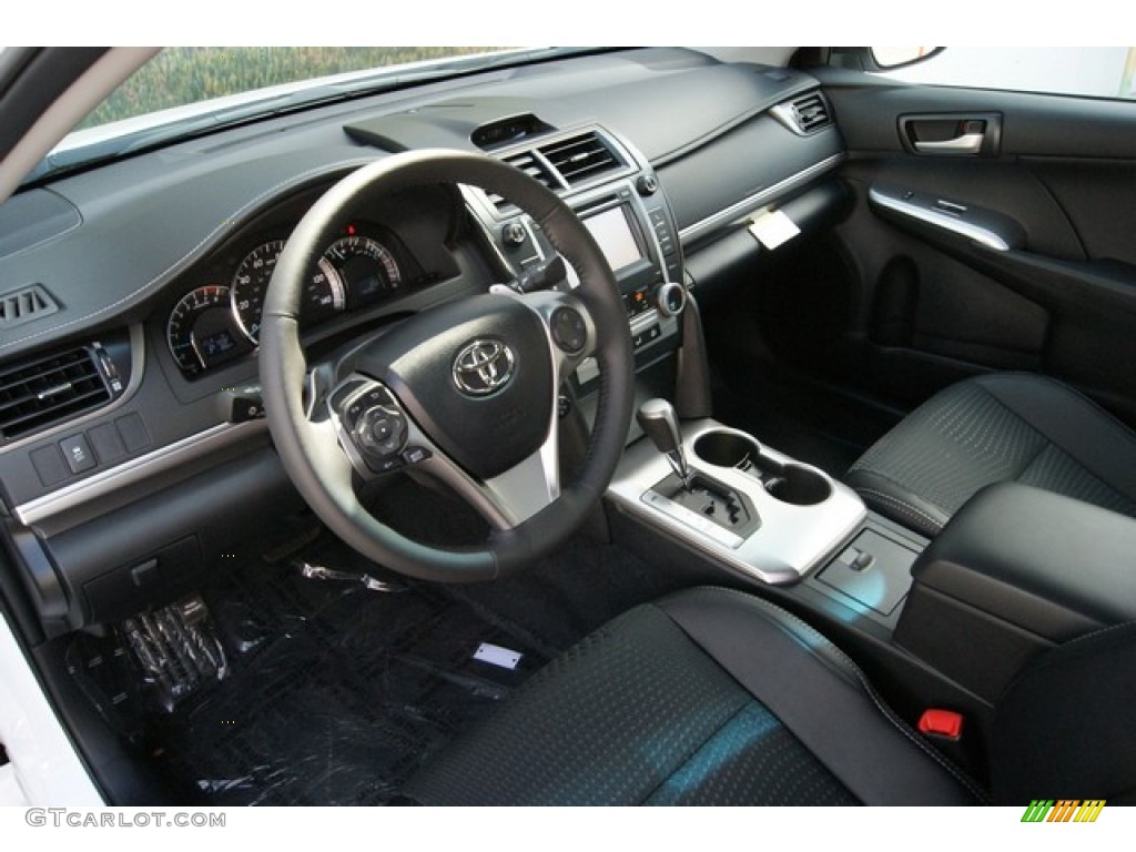 2013 Camry SE - Super White / Black photo #5