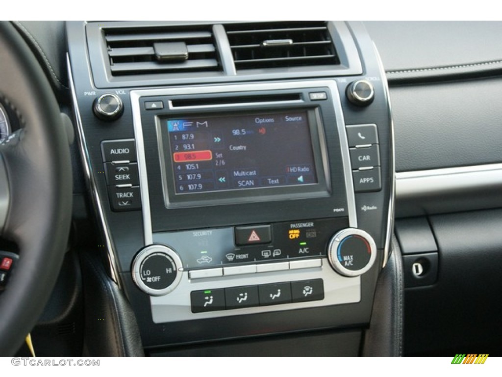 2013 Camry SE - Super White / Black photo #6