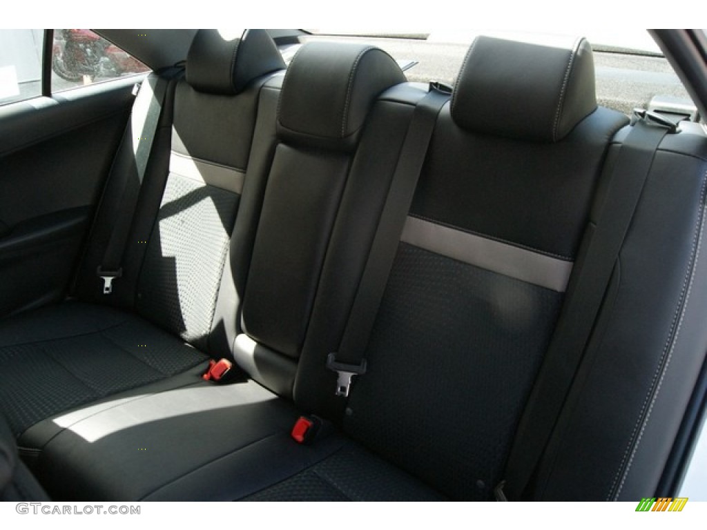 2013 Camry SE - Super White / Black photo #7