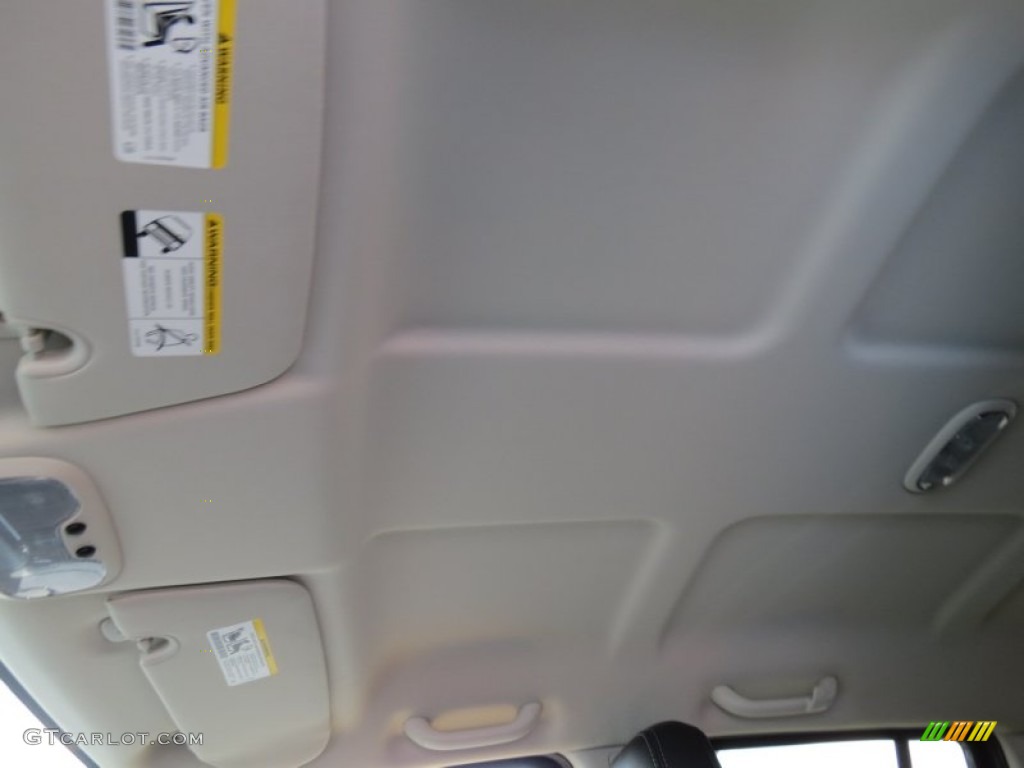 2014 Compass Latitude - Black / Dark Slate Gray photo #11