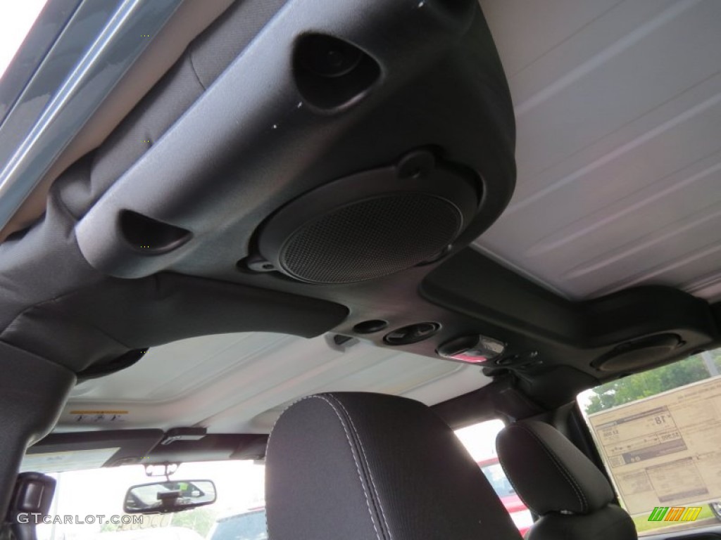 2014 Wrangler Unlimited Sahara 4x4 - Anvil / Black photo #13