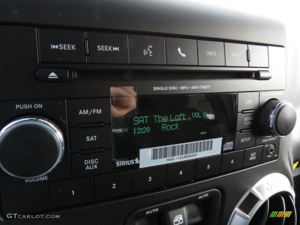 2014 Jeep Wrangler Unlimited Sahara 4x4 Audio System Photo #85391053