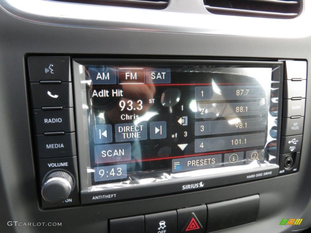 2014 Dodge Avenger SXT Audio System Photos