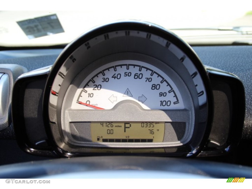 2010 Smart fortwo passion coupe Gauges Photos