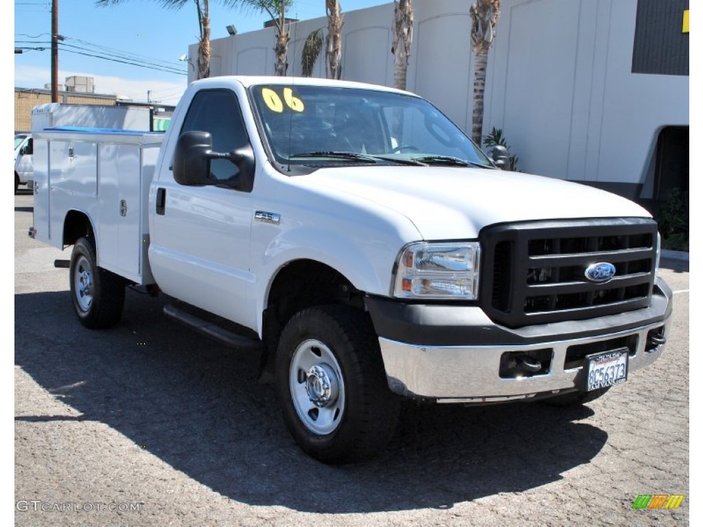 Oxford White Ford F350 Super Duty