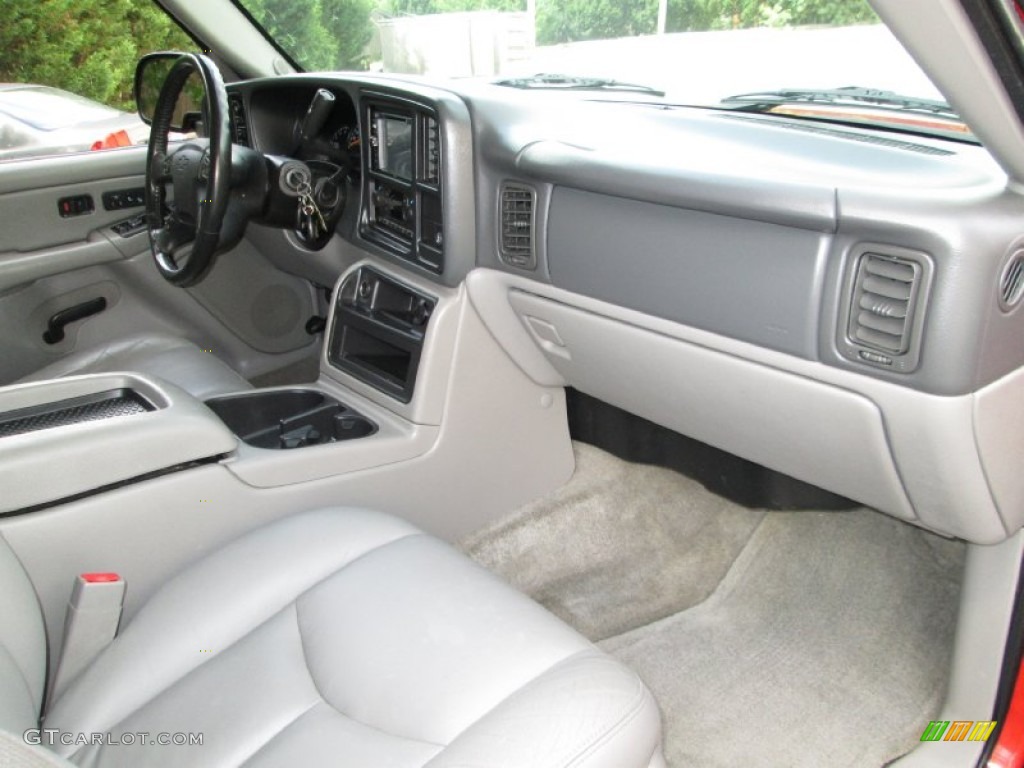2005 Suburban 1500 LT 4x4 - Victory Red / Gray/Dark Charcoal photo #16